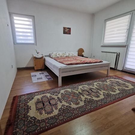 Rest & Recharge 4Bdr Apt- Free Parking, Ac & Garden SJJ Buitenkant foto