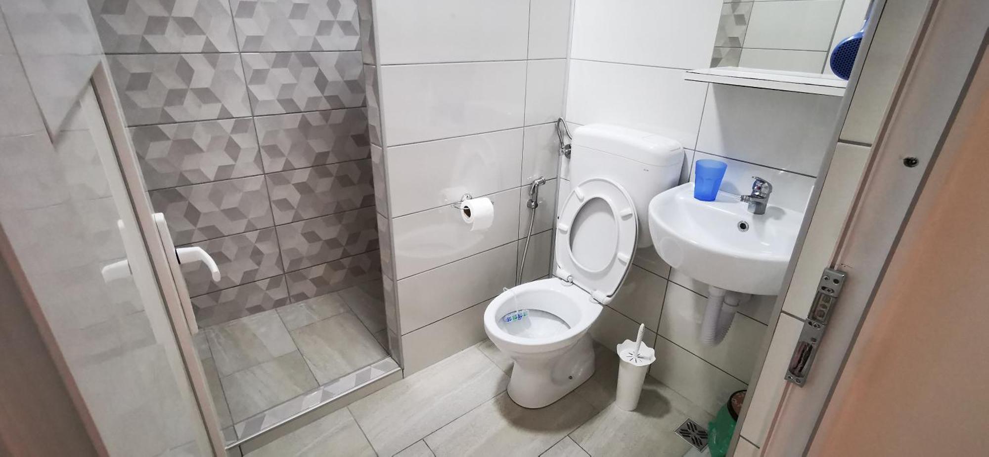 Rest & Recharge 4Bdr Apt- Free Parking, Ac & Garden SJJ Buitenkant foto