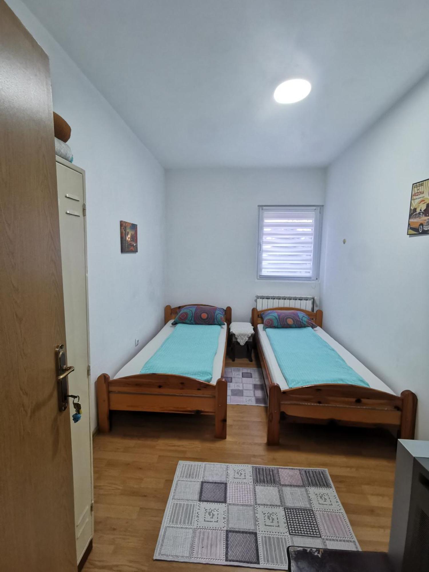 Rest & Recharge 4Bdr Apt- Free Parking, Ac & Garden SJJ Buitenkant foto