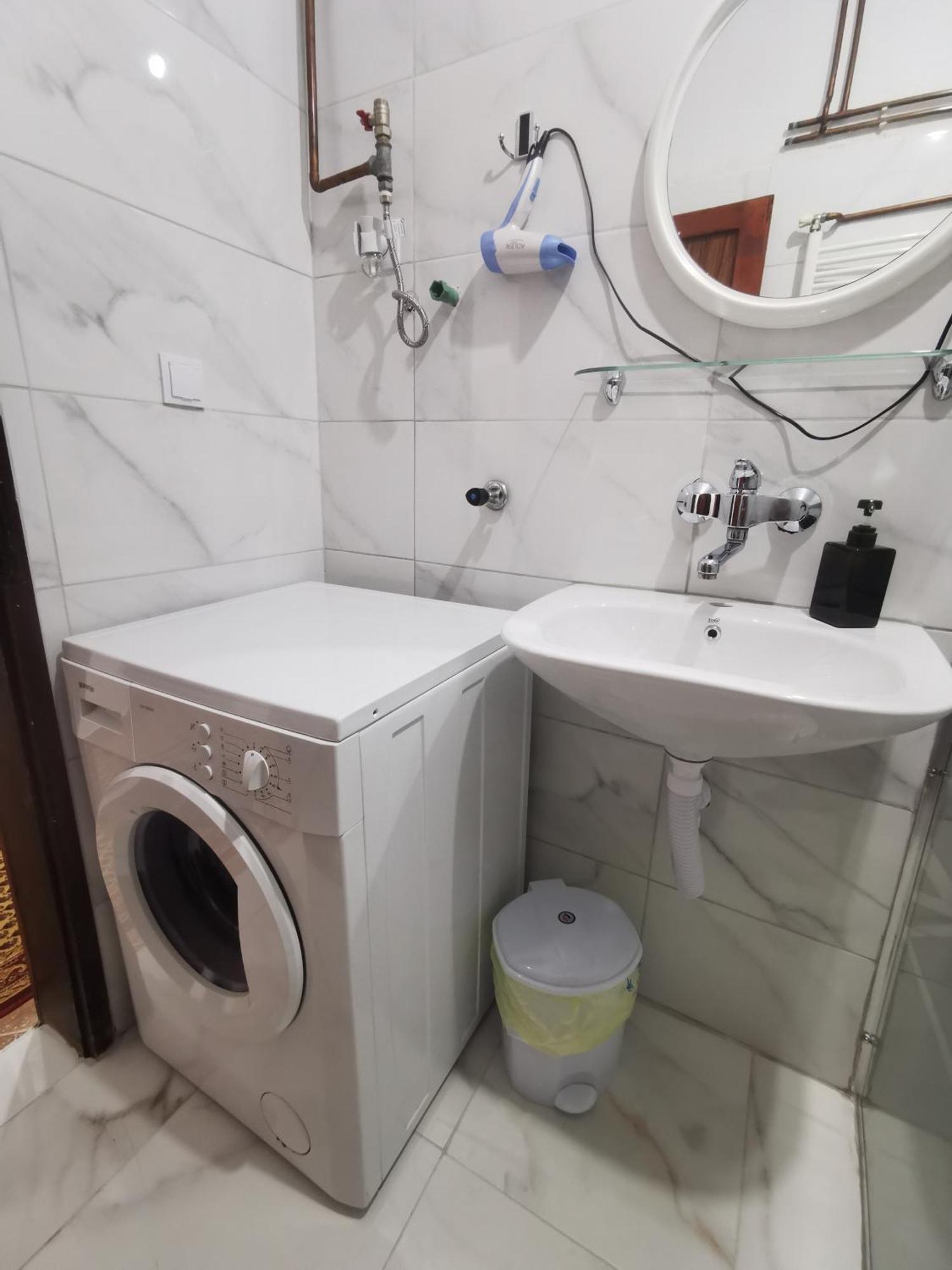 Rest & Recharge 4Bdr Apt- Free Parking, Ac & Garden SJJ Buitenkant foto